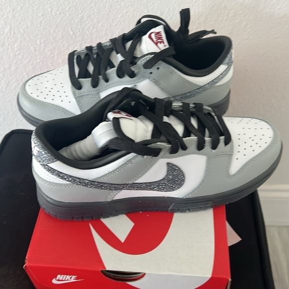 Nike Dunks Low LX sneakers black grey silver glitter size 7 womens athleisure - Picture 5 of 13